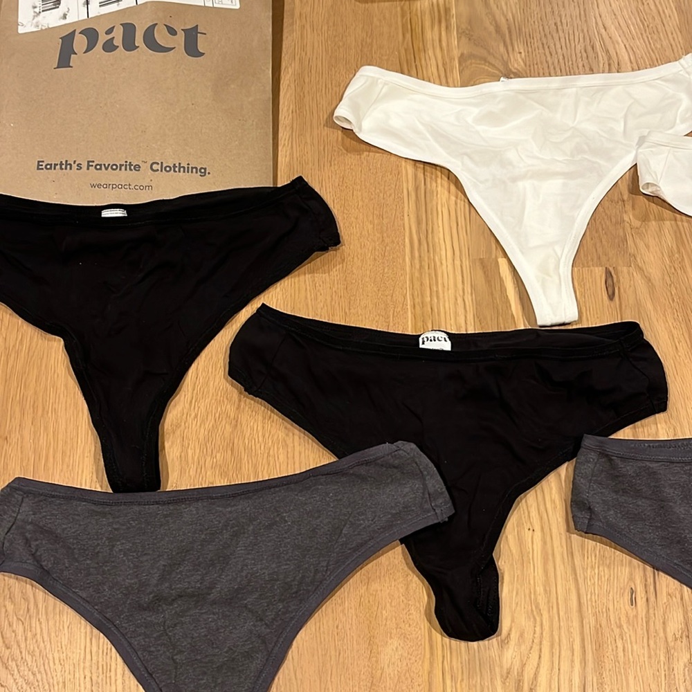 Set of 6 hi rise Pact organic cotton thongs medium